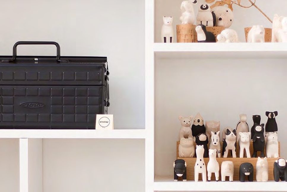 Boîte Toyo Steel et animaux T-Lab dans une boutique de musée