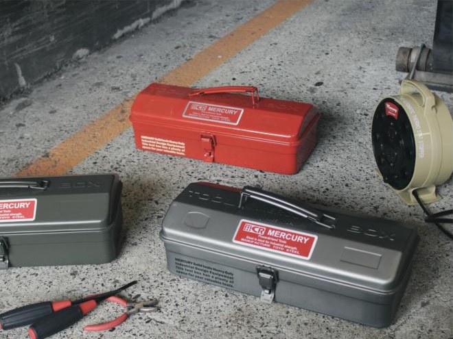 Boîtes à outils Toyo Steel rouge et grise pour Mercury