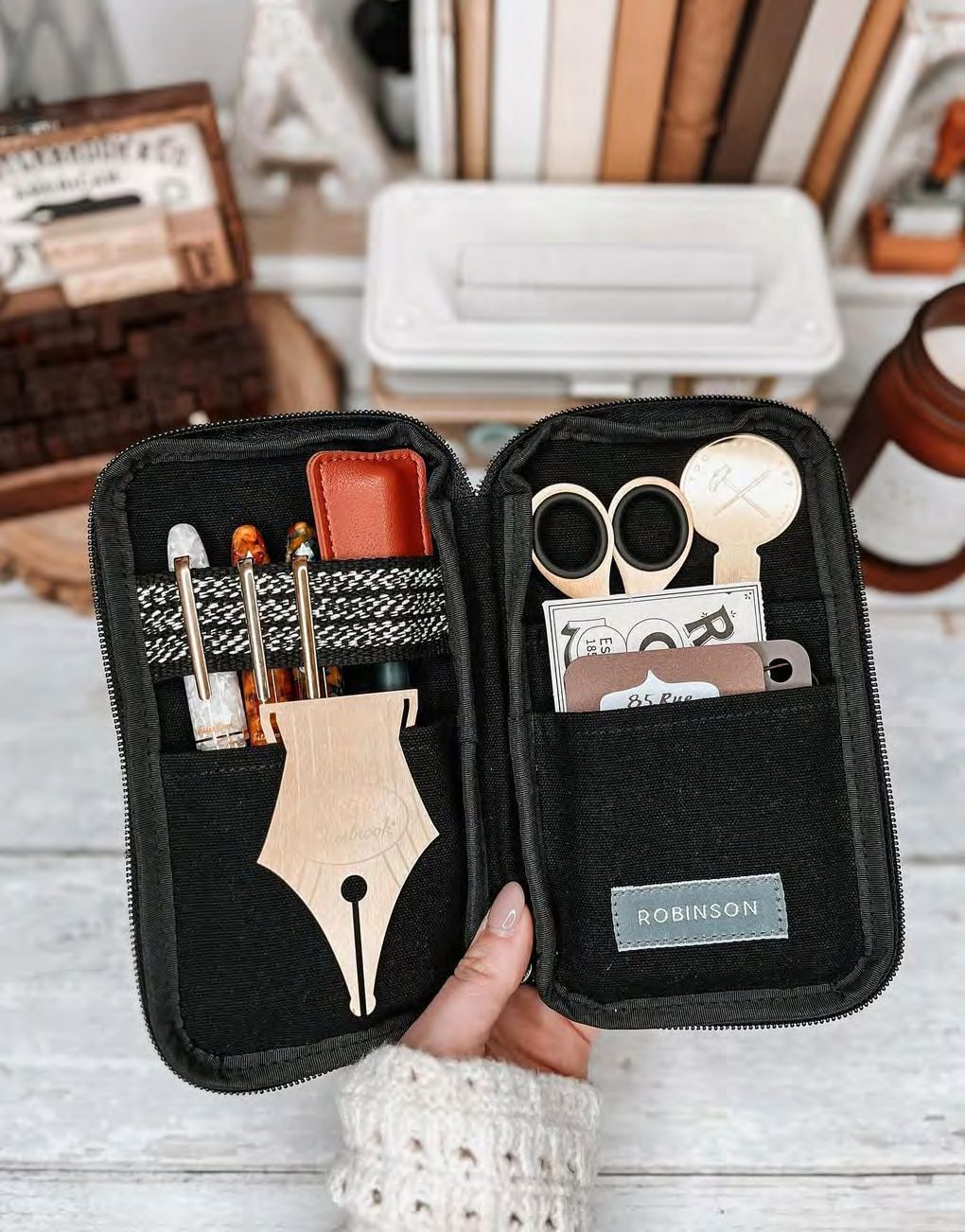 Trousse Robinson remplie de papeterie japonaise