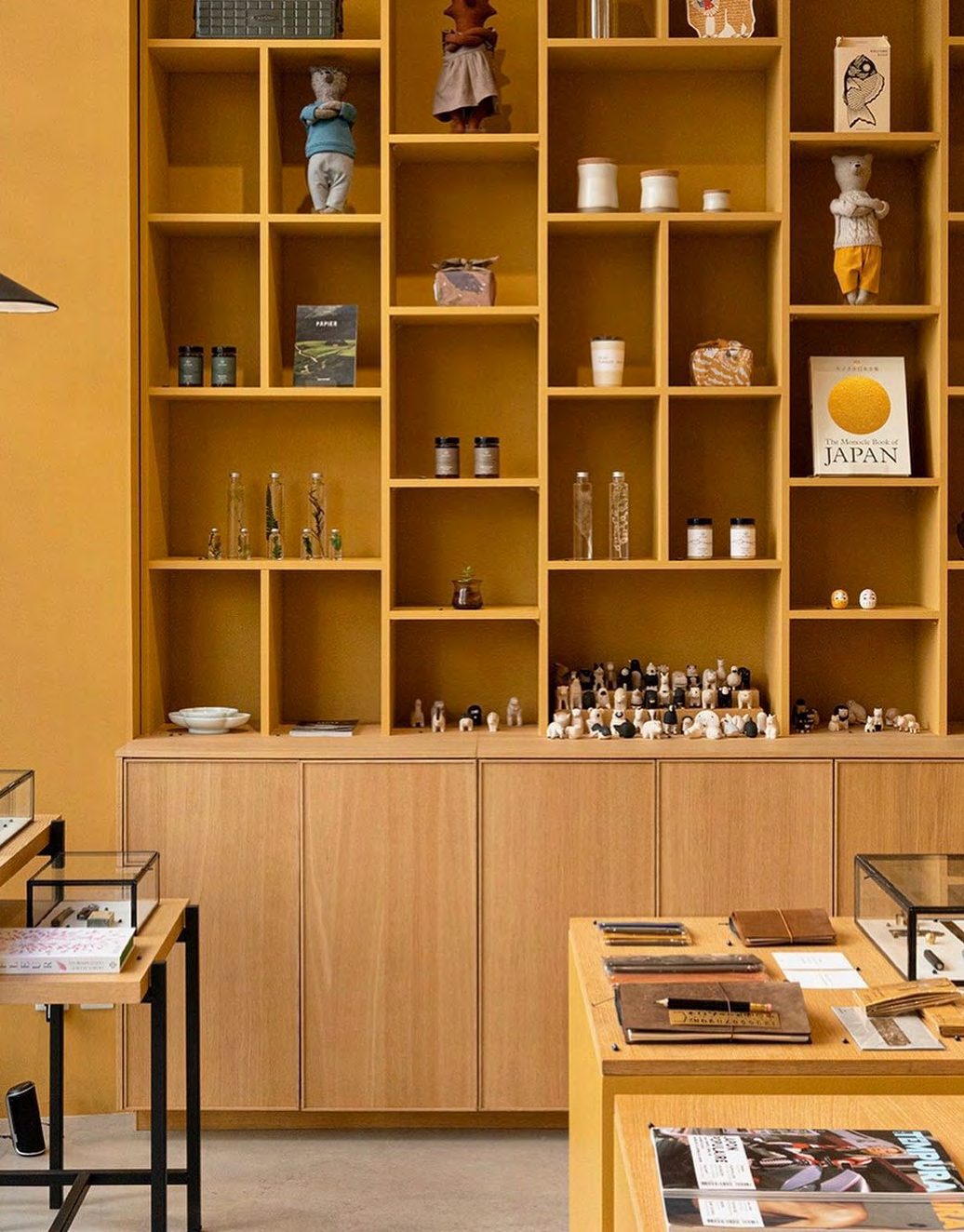Étagères de la boutique Maison Godillot